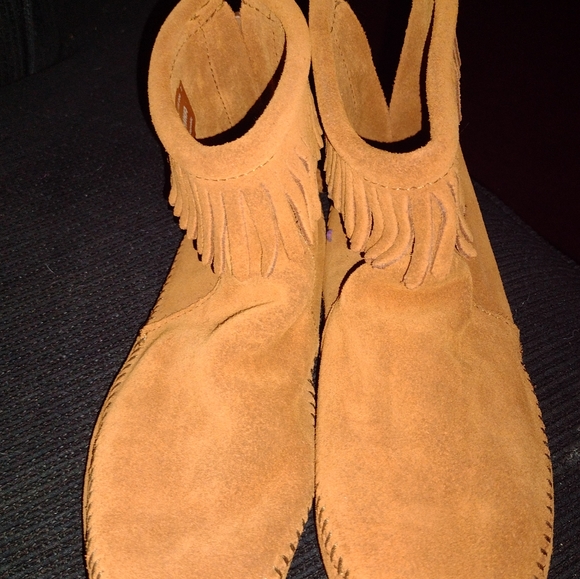 Slippers indoor and out not in snow. Or water - Picture 2 of 5